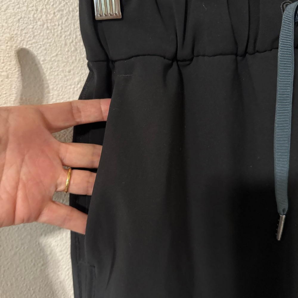 Lululemon On The Fly Skirt 21" Black Pockets Athleisure Outdoor Hiking-4 - Picture 5 of 7